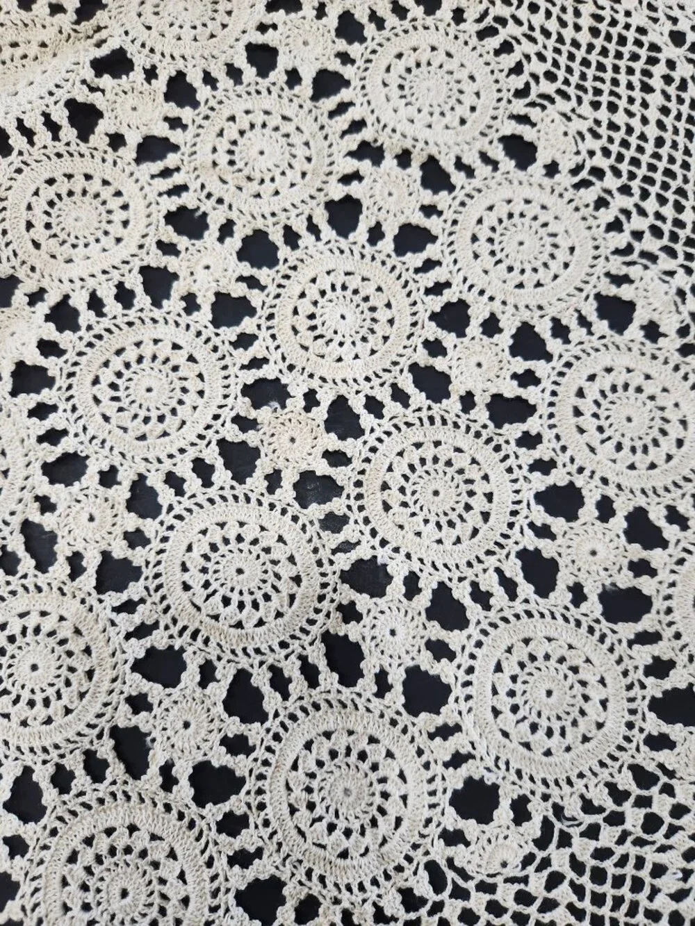 Gorgeous Vintage King Size Cream Colored Crocheted Bed Spread 108